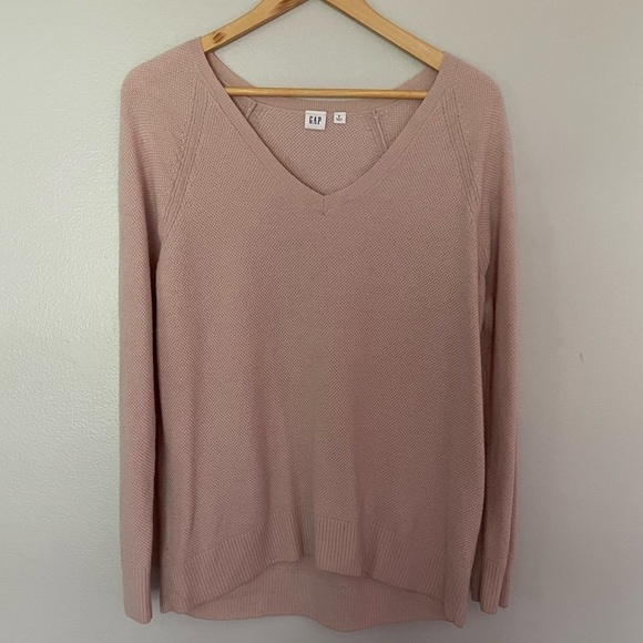 GAP Light Pink Oversized Vneck Knit Long Sleeve Sweater - Picture 2 of 5